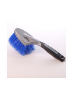 BROSSE POUR JANTES ET PARE CHOCS